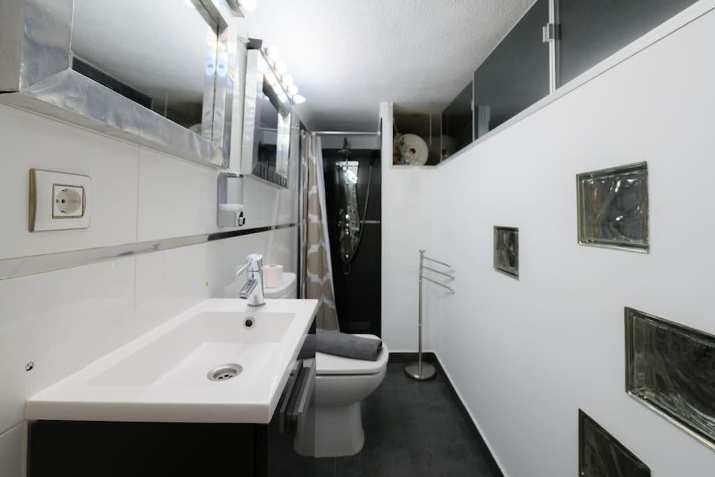 Encantador Apartamento Temporal Centrico Con Patio Privado Mpe51 مدريد المظهر الخارجي الصورة