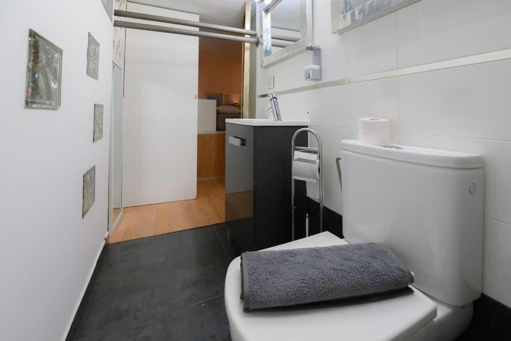 Encantador Apartamento Temporal Centrico Con Patio Privado Mpe51 مدريد المظهر الخارجي الصورة