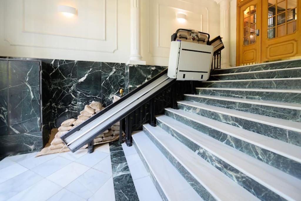 Encantador Apartamento Temporal Centrico Con Patio Privado Mpe51 مدريد المظهر الخارجي الصورة